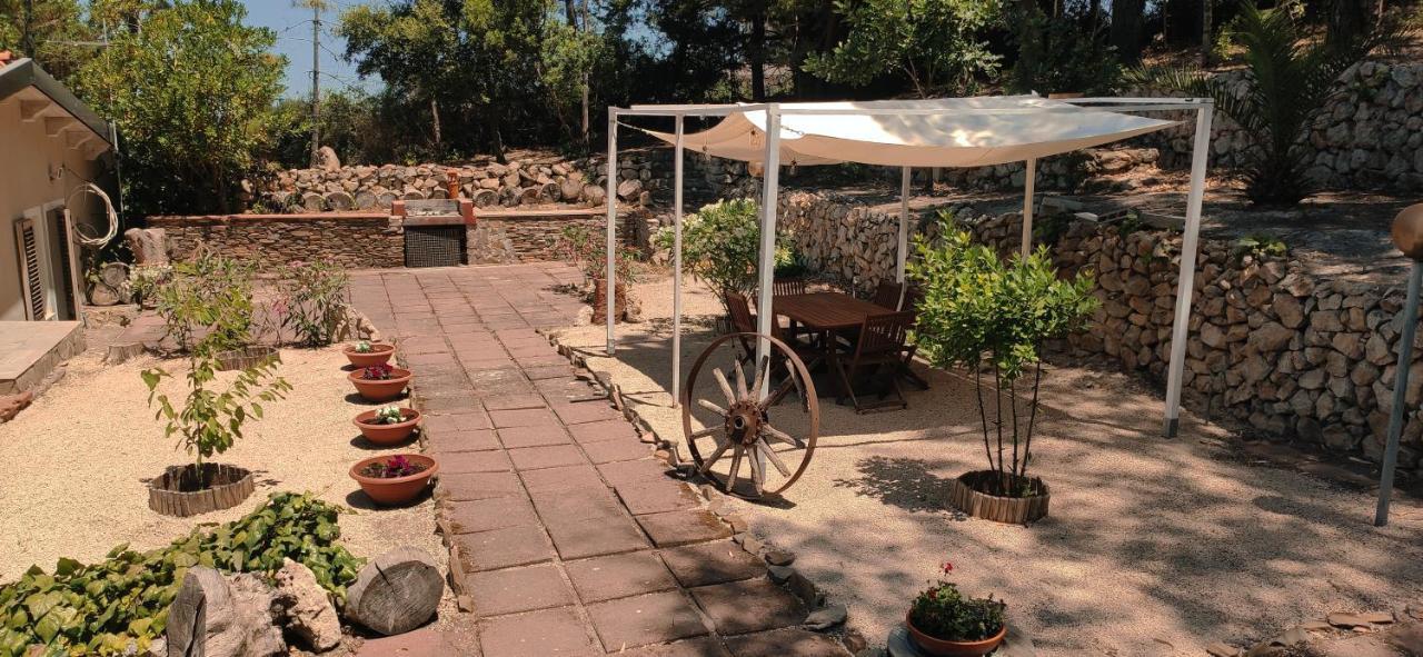 Bed and Breakfast Memento Ossi Exterior foto