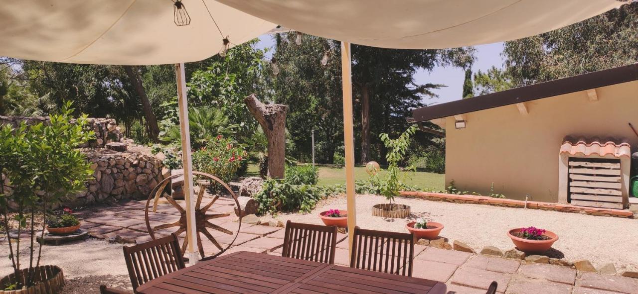 Bed and Breakfast Memento Ossi Exterior foto